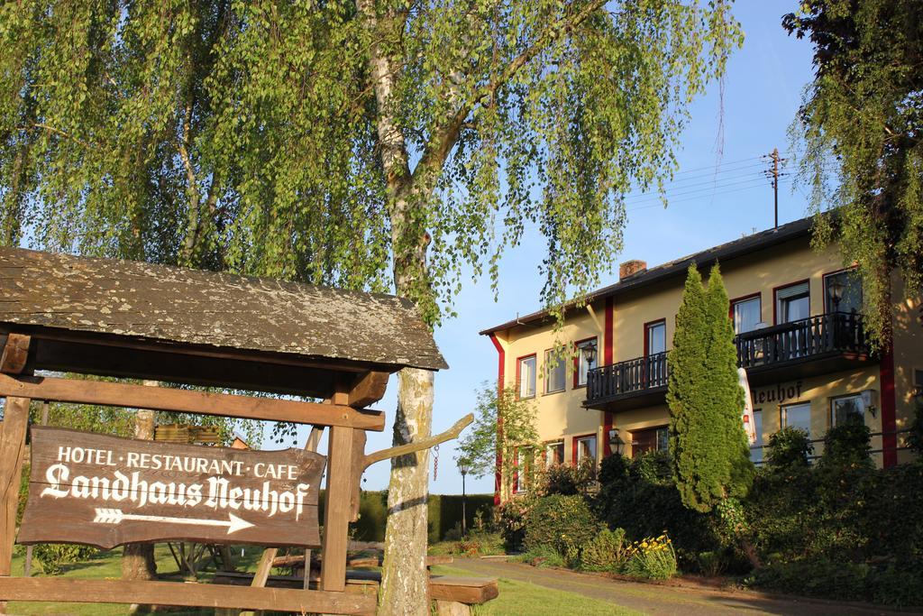 Hotel Landhaus Neuhof Wierschem Exterior foto