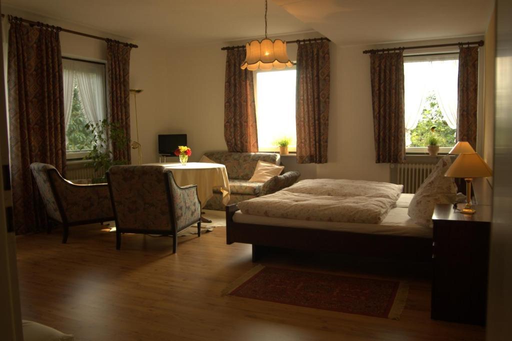 Hotel Landhaus Neuhof Wierschem Habitación foto